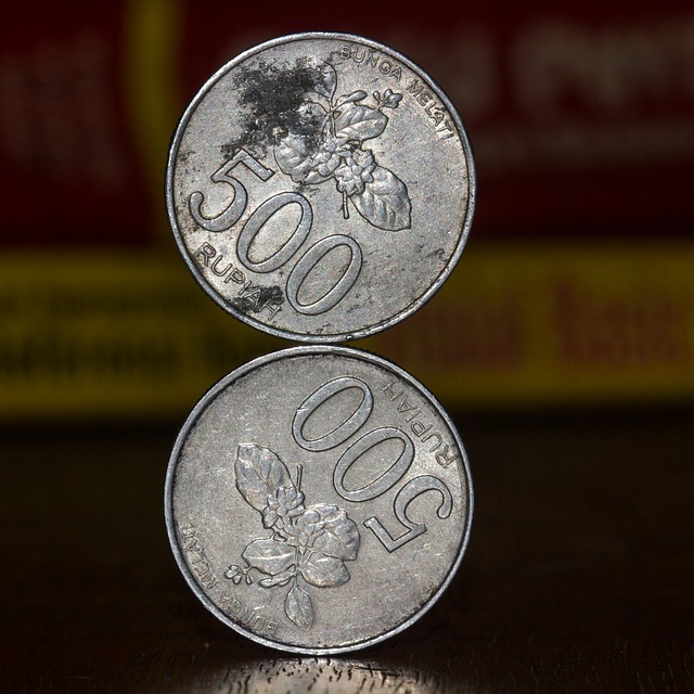 dvě stříbrné mince